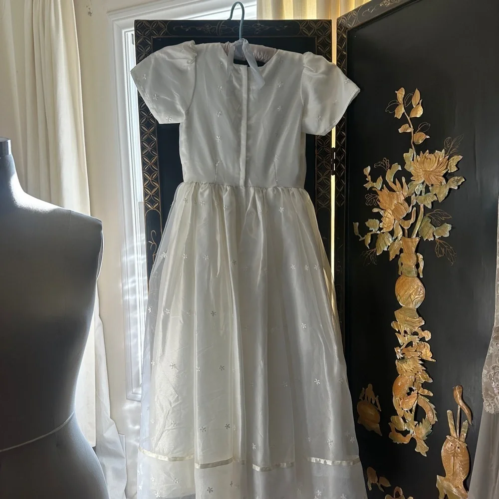 N/A charming white